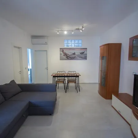 Piazza Buccelli A 10 Mt Dal Mare Apartman *